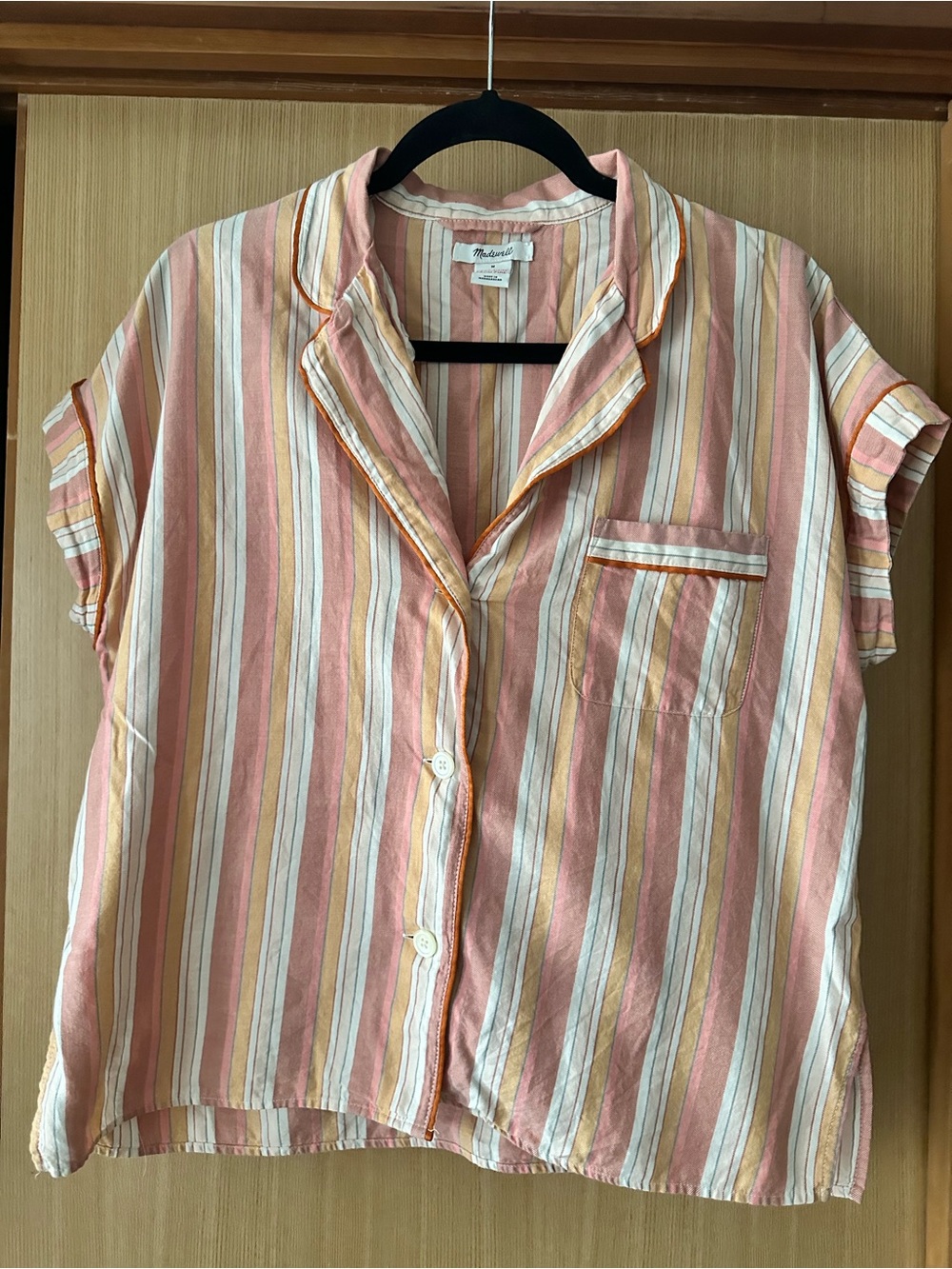 *4 tops for $10* - Picture 3 of 4